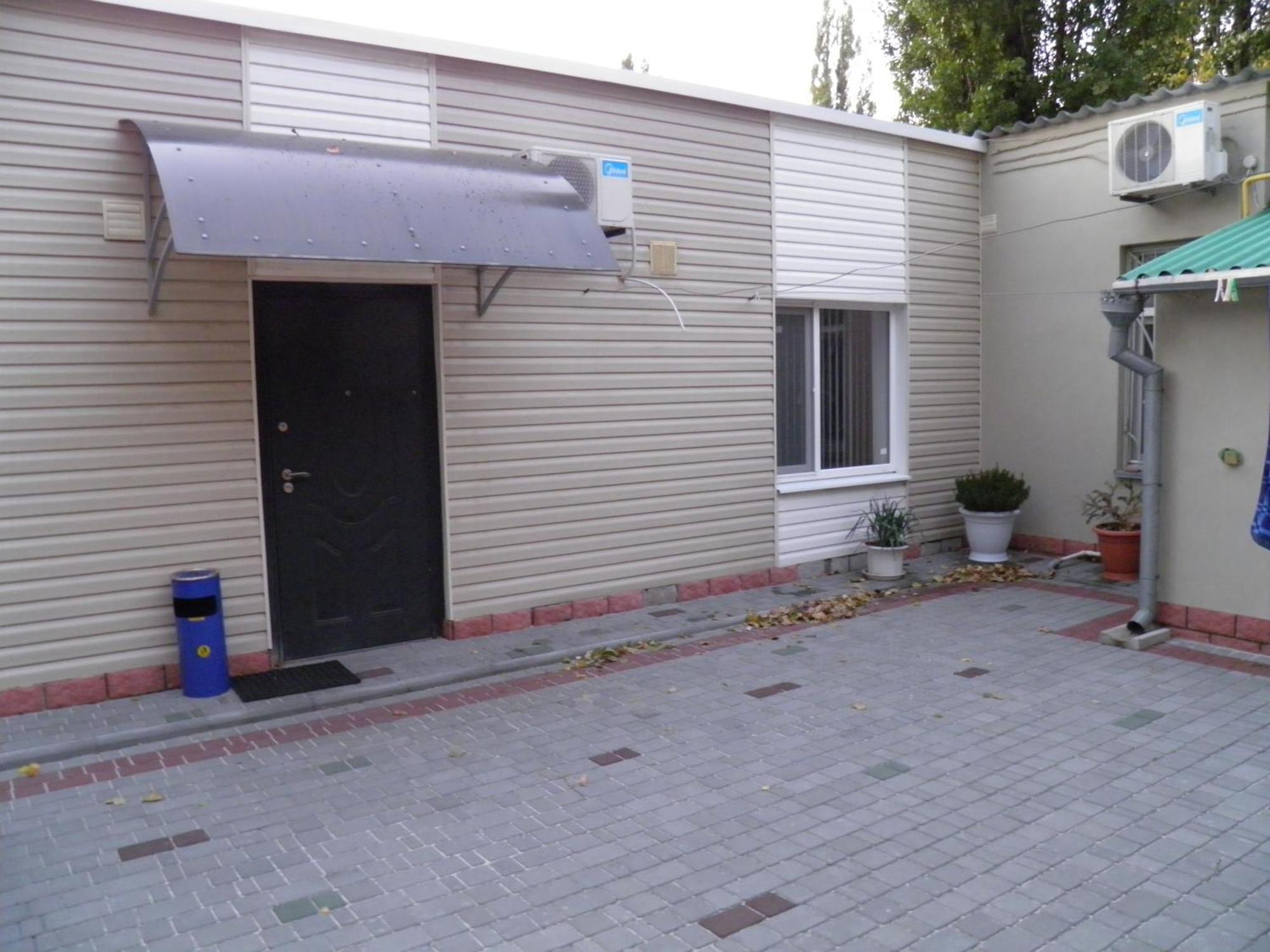 Atrium Hotel Melitopolʼ Exteriör bild